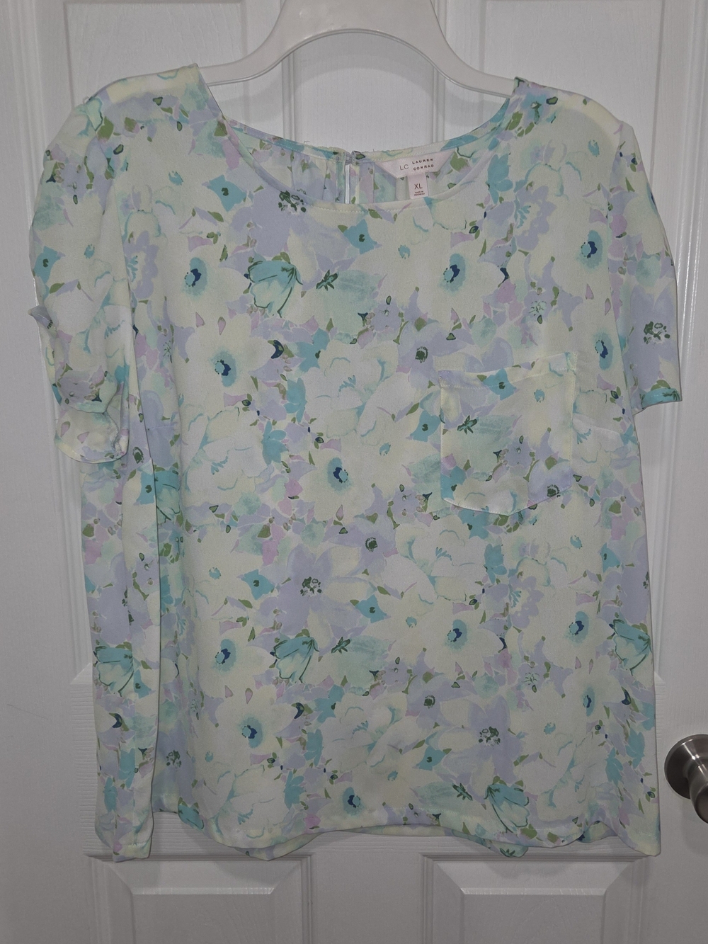 LC Lauren Conrad Women's Top/Blouse Sheer Green Floral Short Sleeve Sz XL.